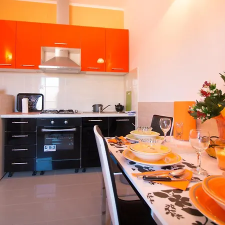Neda Apartamento *